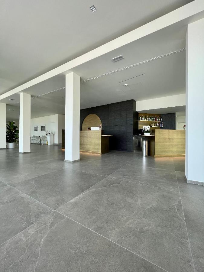 Hotel Cristallo سينِغاليا المظهر الخارجي الصورة