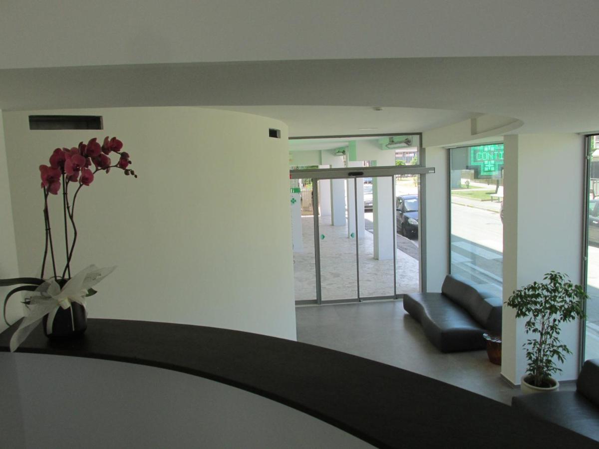 Hotel Cristallo سينِغاليا المظهر الخارجي الصورة