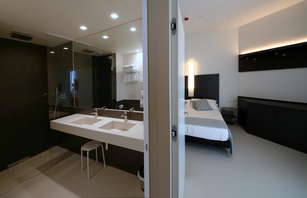 Hotel Cristallo سينِغاليا الغرفة الصورة