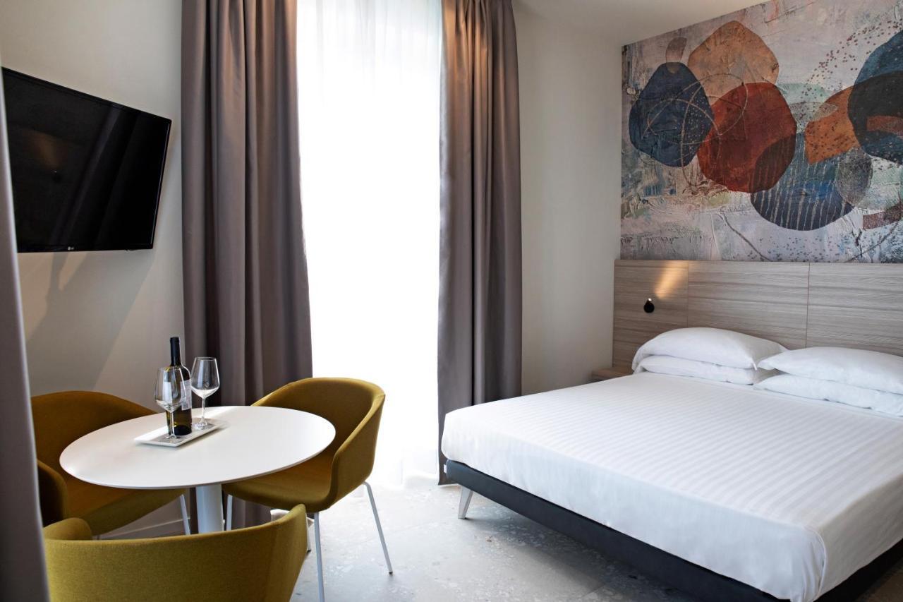 Hotel Cristallo سينِغاليا المظهر الخارجي الصورة