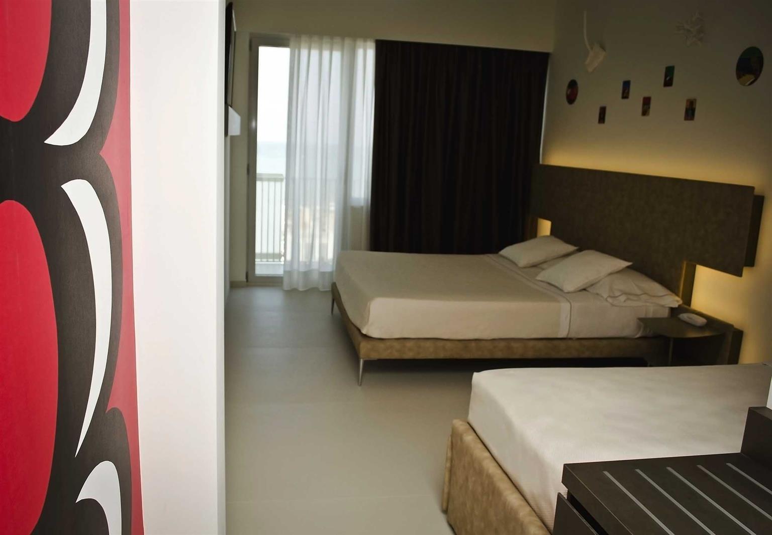 Hotel Cristallo سينِغاليا المظهر الخارجي الصورة