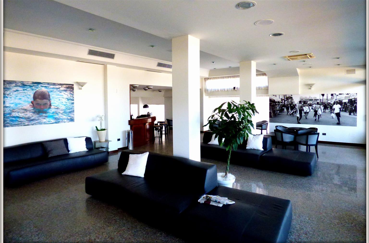 Hotel Cristallo سينِغاليا المظهر الخارجي الصورة